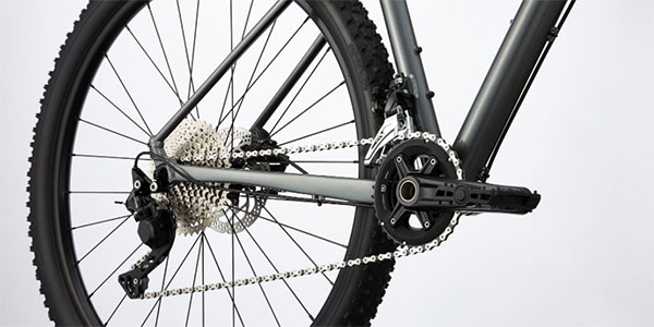 Trail 4's Shimano Deore 2x10 groupset