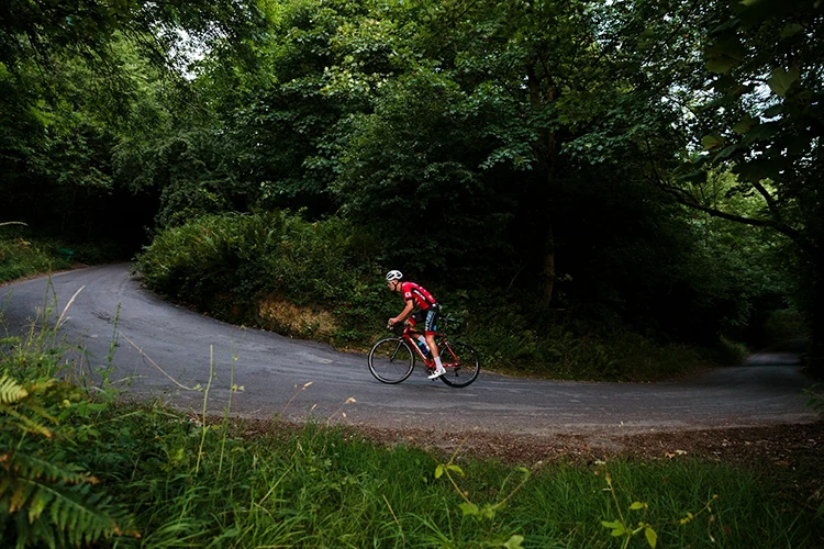 cyclist doing everesting
