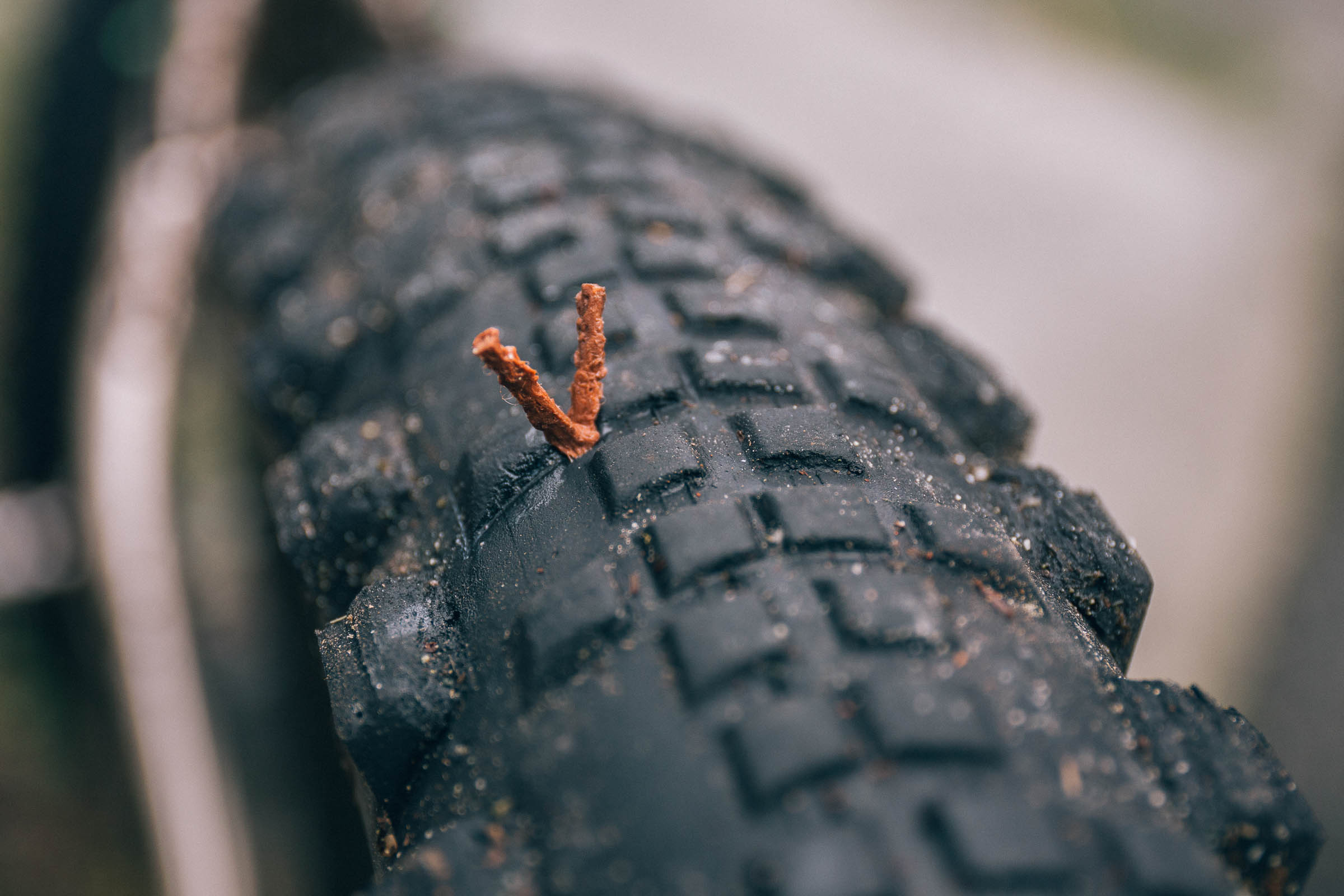 Tubeless tire puncture