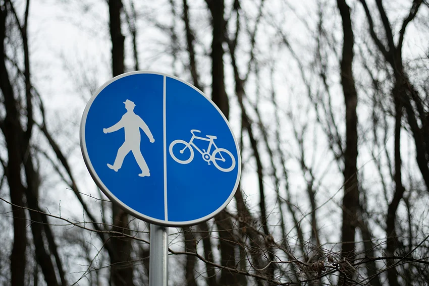 traffic sign for cyclists and pedestrians