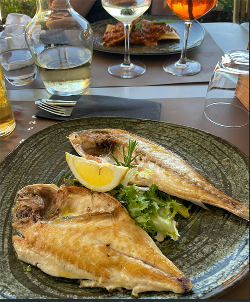 Out of track - SUPERB food